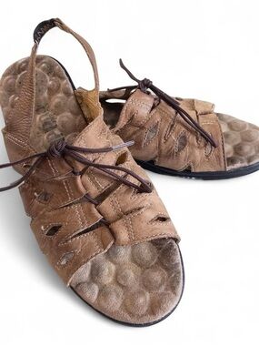 Cobbie Cuddlers Brown Leather Comfort Sandals Women’s Size 7.5